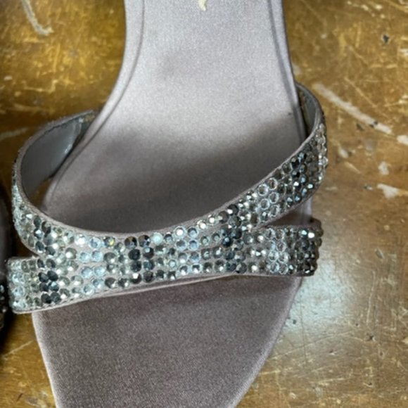 Nina Silver Sandal - Size 6 - Picture 5 of 13